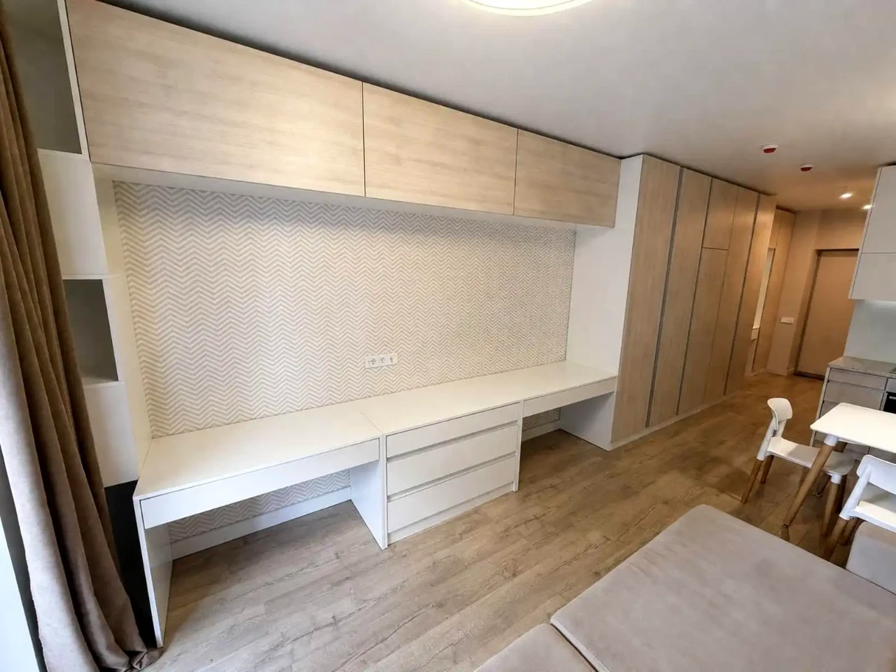Rent 1-bedroom apartment 30 m² on the 4th floor.
