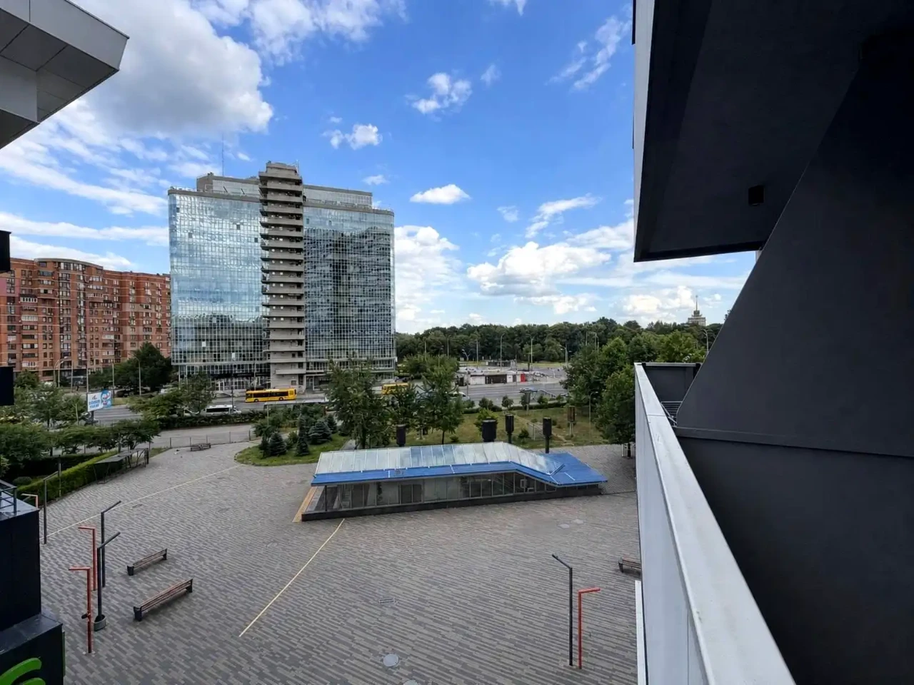 Rent 1-bedroom apartment 30 m² on the 4th floor.