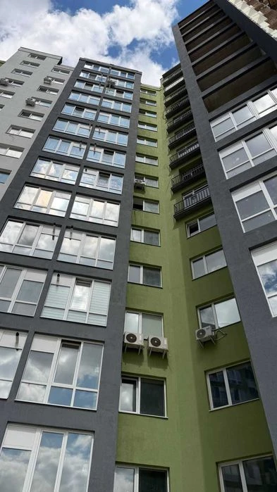 Терміновий продаж  1-кімнатна квартира в ЖК Княгинин!!