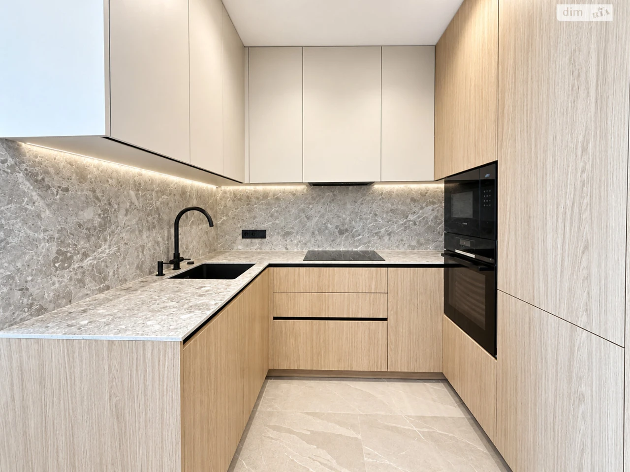 Long-Term Rental Apartment, Pozniaky