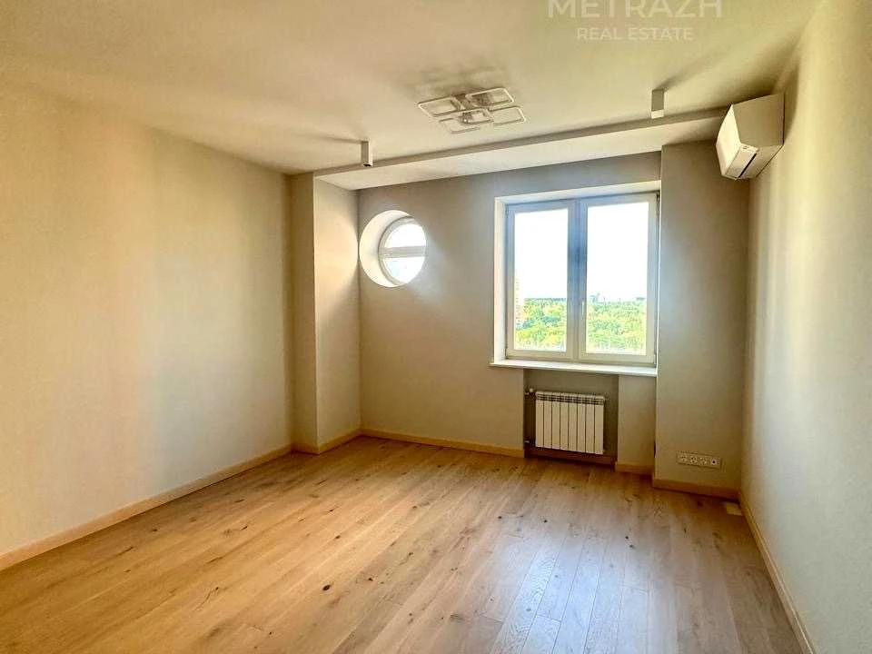 Apartment. Kharkiv, Otakara Yarosh Avenue.