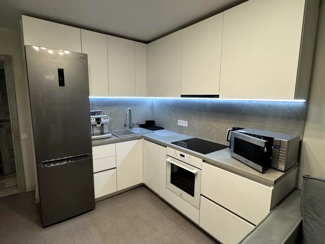 Оренда квартири 2-кімн. 505 м² 16/23 пов.