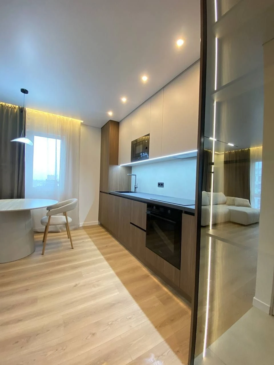 Rent apartment in the Novaya Angliya residential complex (lift works)
