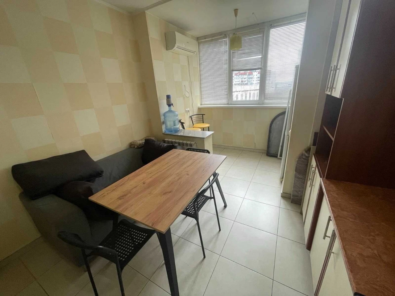 Rent a lovely 2-room apartment on Hmyri, 6