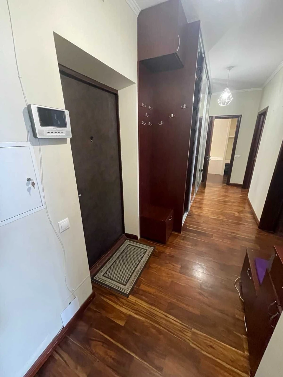 Rent a lovely 2-room apartment on Hmyri, 6