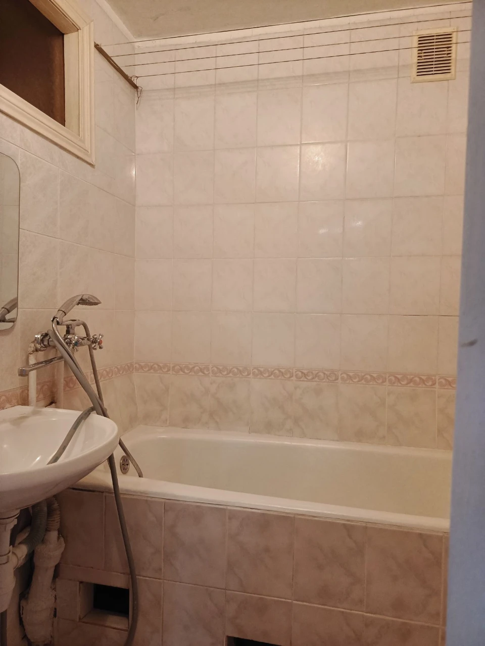 Apartment for rent at 10 Хорольская Street