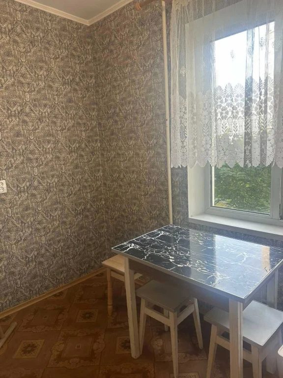 Rent 2 bedroom apartment on вул. Срібнокільська, 5 minutes from metro Poczyna
