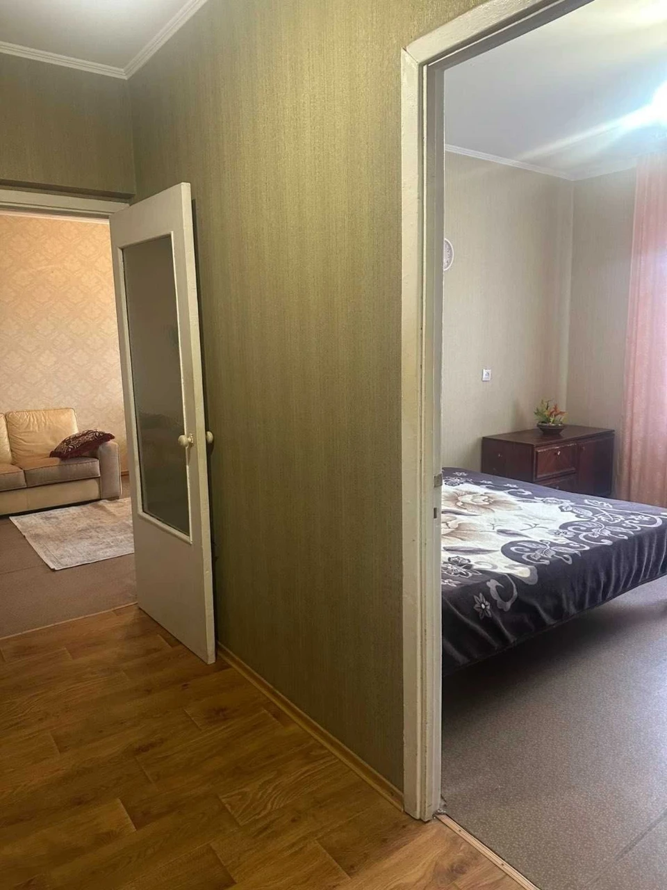 Rent 2 bedroom apartment on вул. Срібнокільська, 5 minutes from metro Poczyna