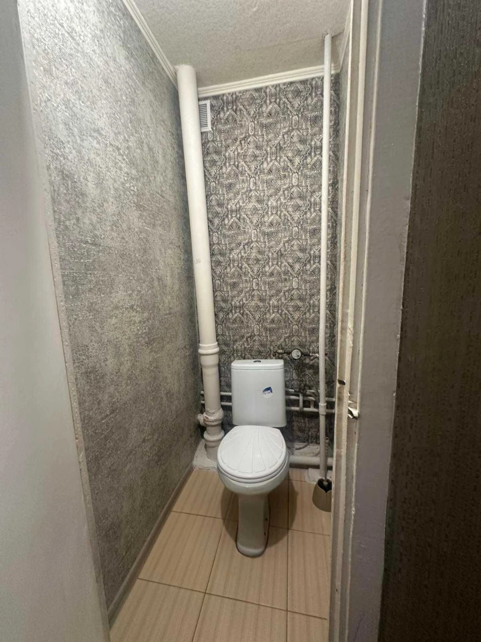 Rent 2 bedroom apartment on вул. Срібнокільська, 5 minutes from metro Poczyna