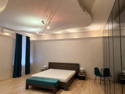 Apartment for Rent - Khreshchatyk, Passaz. Pechersk. Center