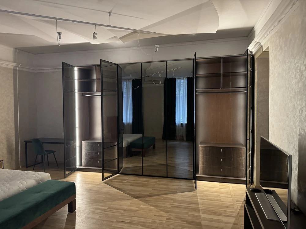 Apartment for Rent - Khreshchatyk, Passaz. Pechersk. Center