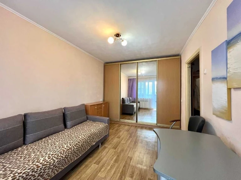 Pechersk, Klovsky Uzviz, 20. Rent 1-bedroom apartment.