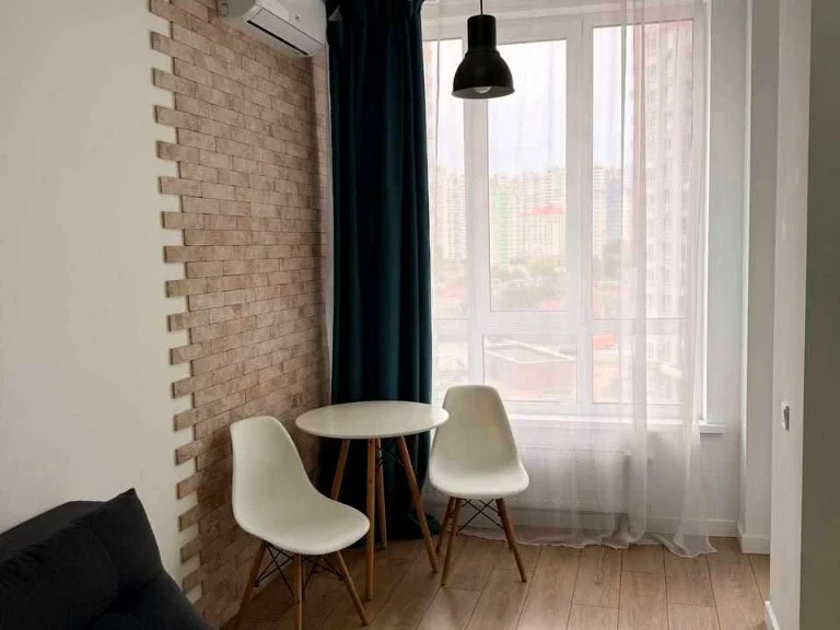 Apartment. Kahovska St, Kyiv
