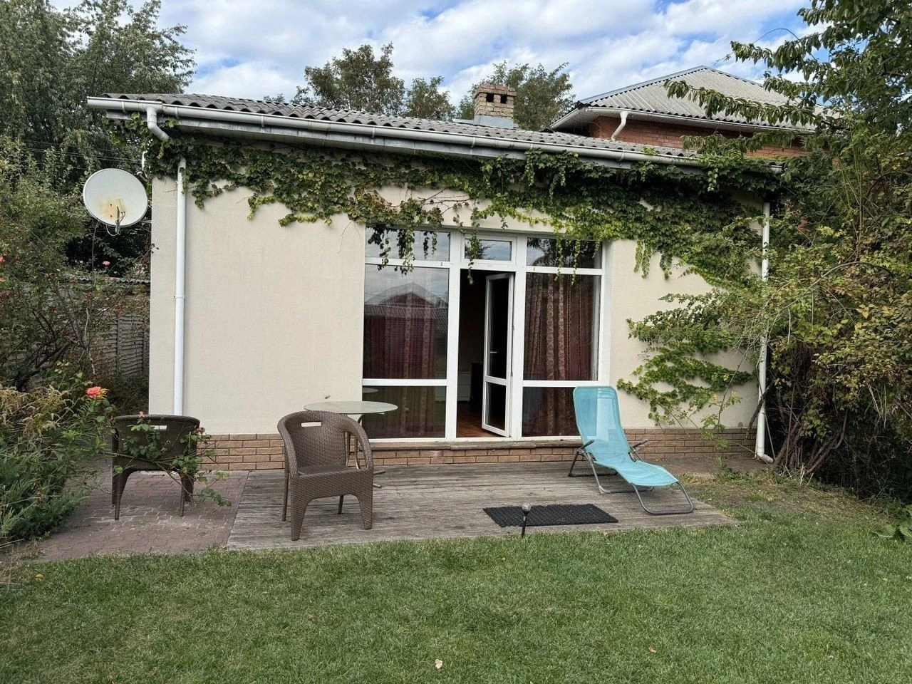 Дом 85 кв. м с террасой, 3 комнаты, 2 парковочных места