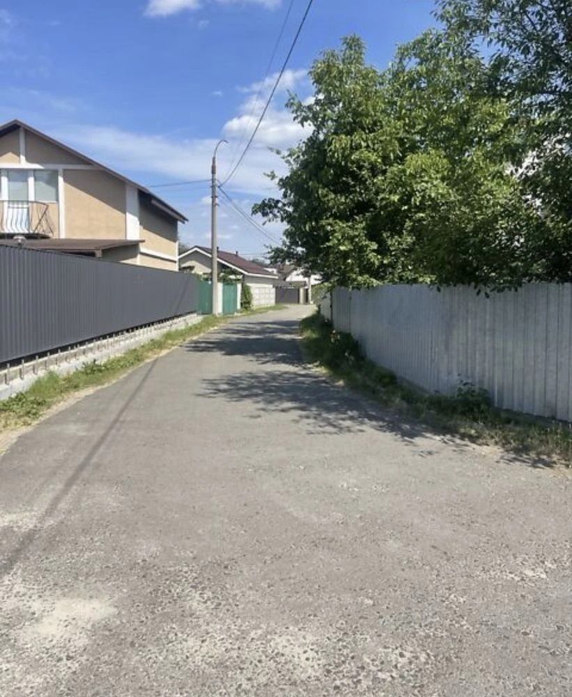 Rent House in Osokorky, 160 sq m, 8 rooms, basement, 30 sq m basement, garage