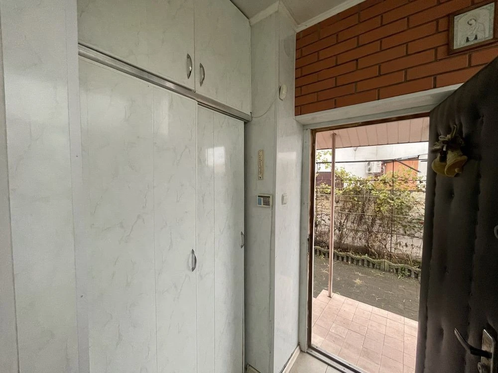 Rent House in Osokorky, 160 sq m, 8 rooms, basement, 30 sq m basement, garage