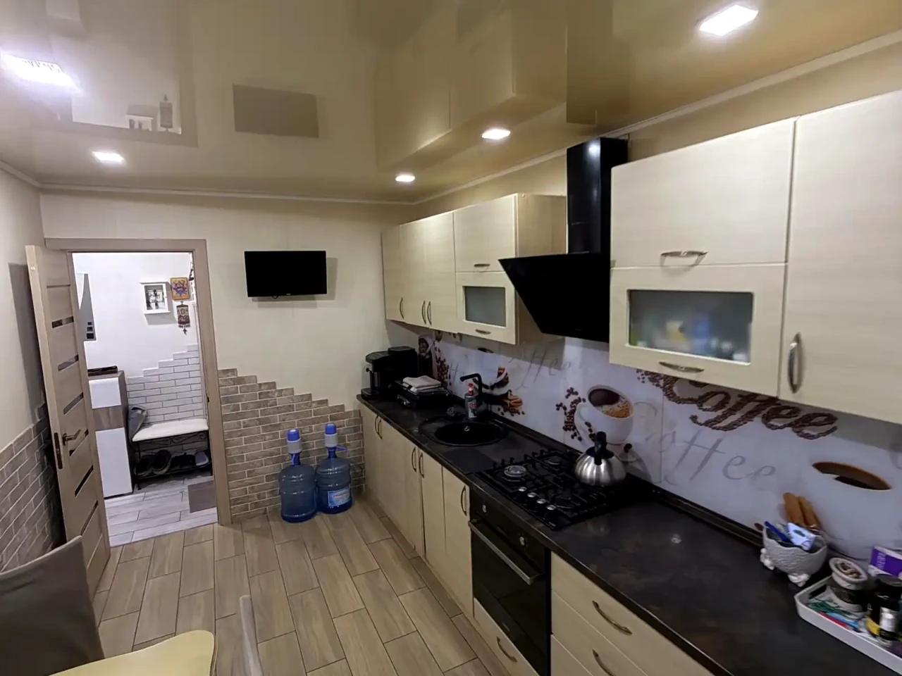 Sale of a 4-room apartment 75 m² on the 2nd floor/9th floor.