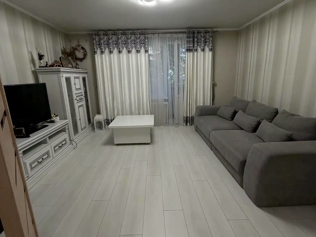 Sale of a 4-room apartment 75 m² on the 2nd floor/9th floor.