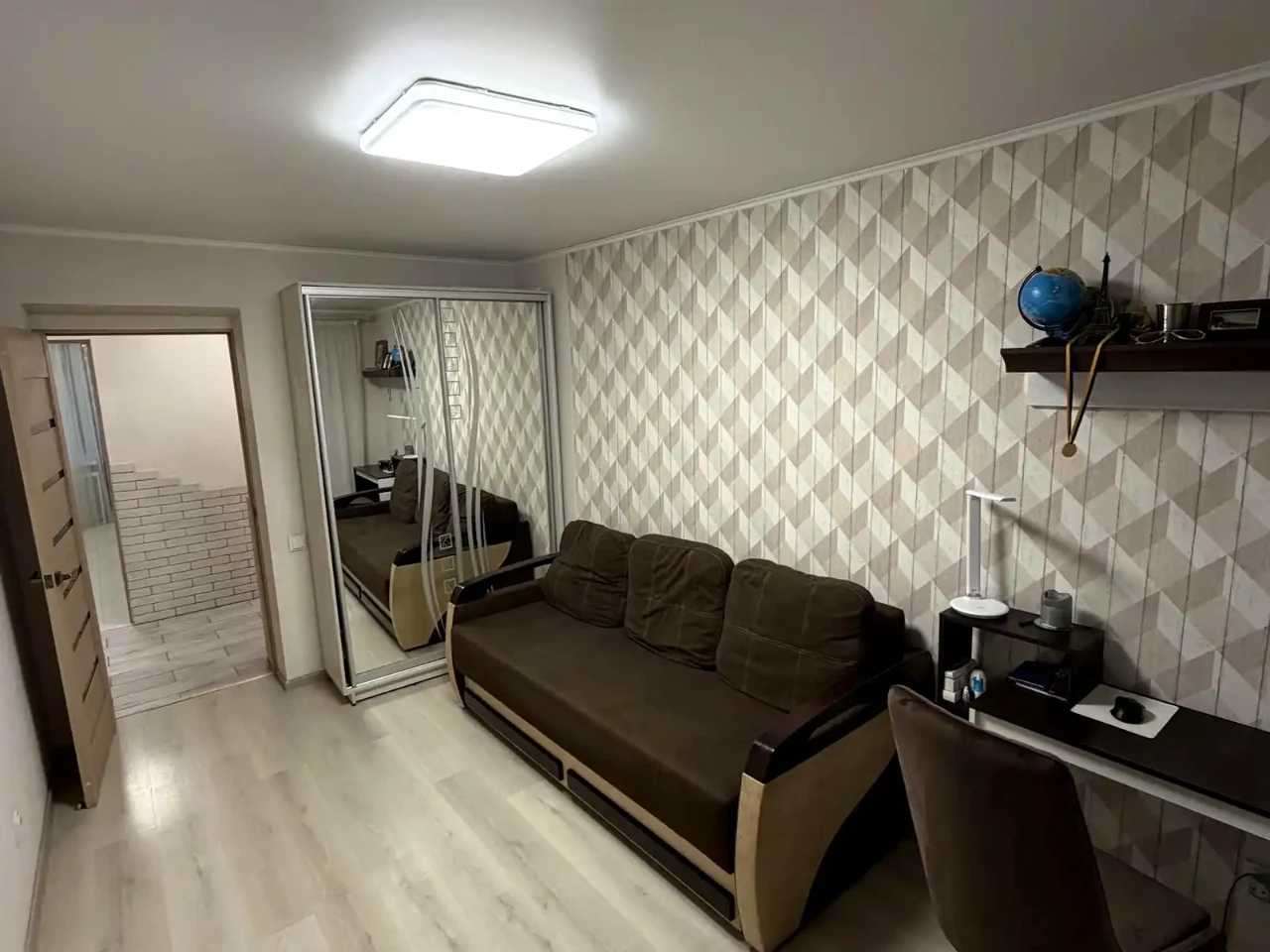 Sale of a 4-room apartment 75 m² on the 2nd floor/9th floor.