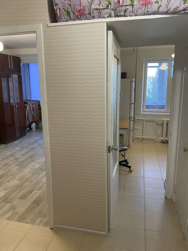 Rent one-bedroom warm and bright apartment with fresh renovation