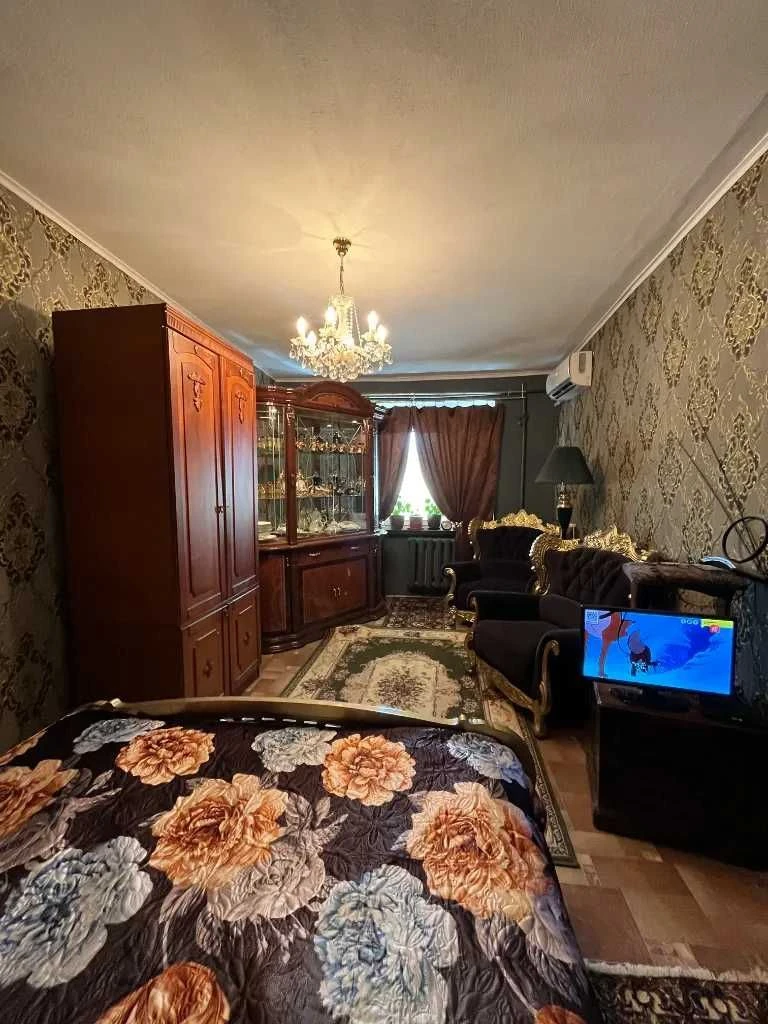 Продаж 1-кімнатної квартири в Придніпровську, вулиця Василя Симоненка, 1