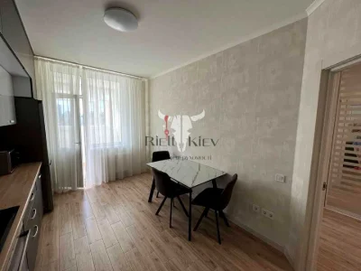 Apartment. Kyiv, Yasynavat Street.