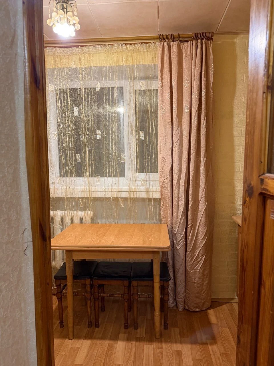 Продам квартиру 1-комнатную  в г. Городня 1 этаж