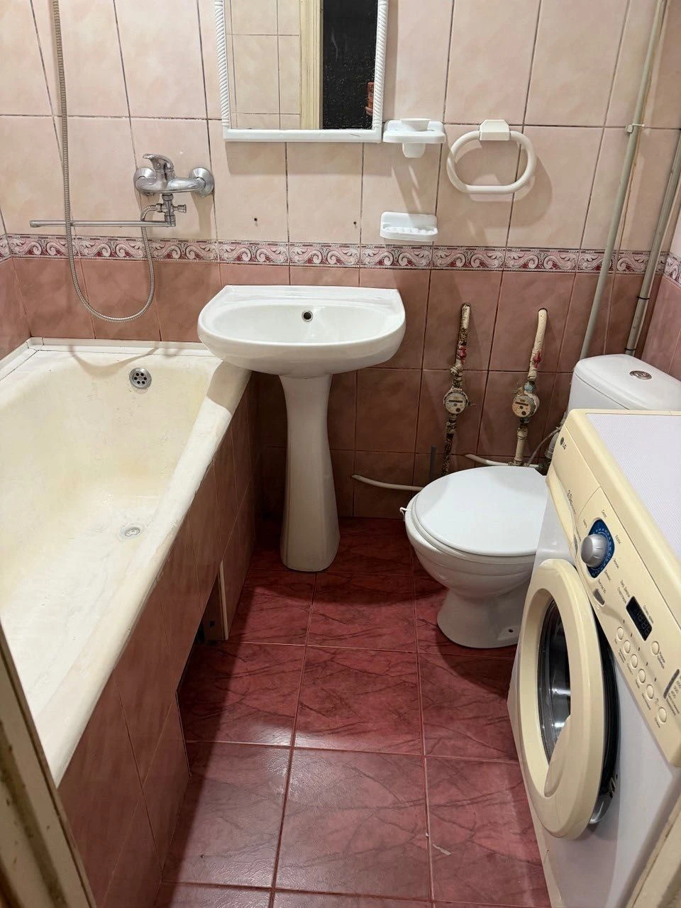Продам квартиру 1-комнатную  в г. Городня 1 этаж