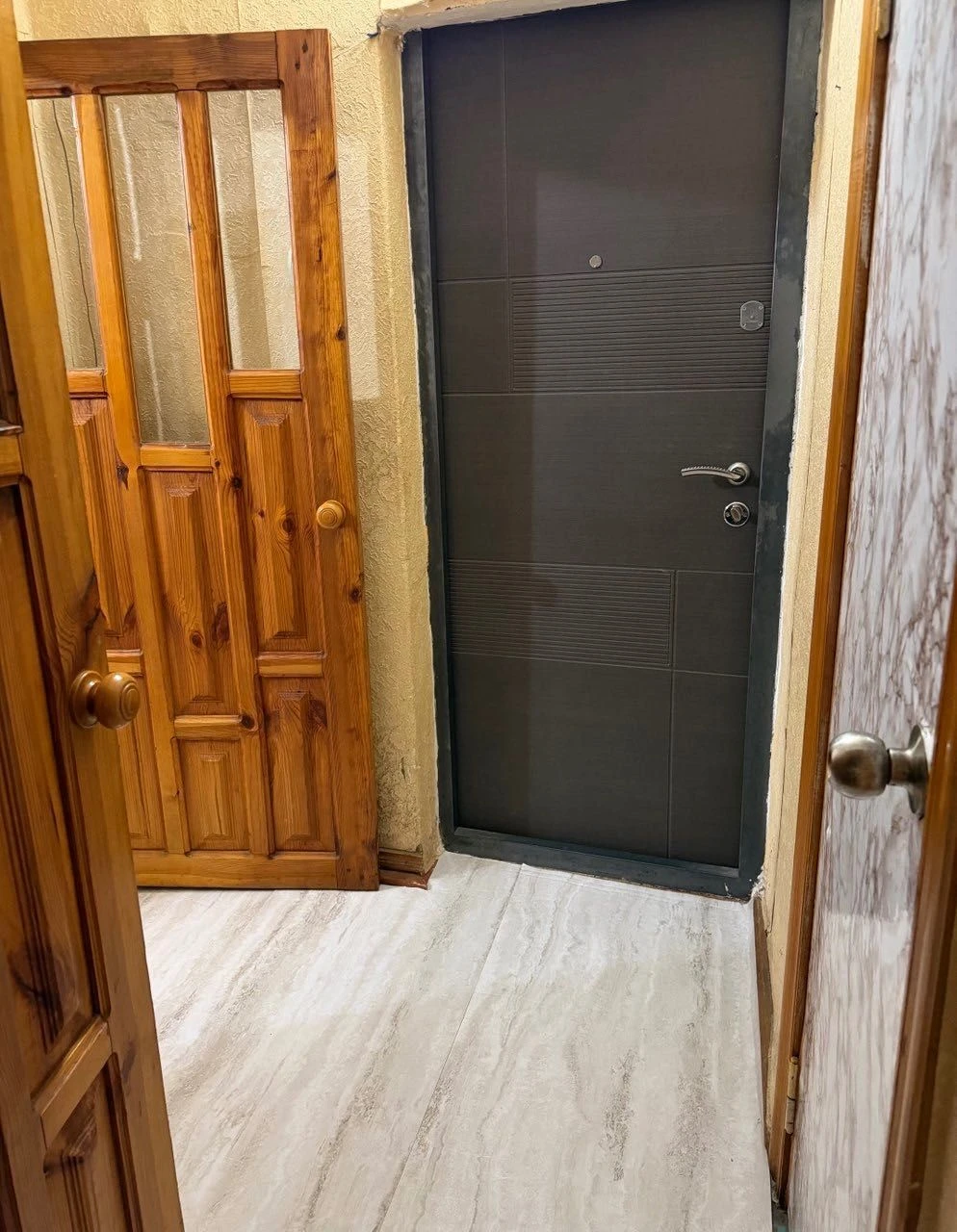 Продам квартиру 1-комнатную  в г. Городня 1 этаж