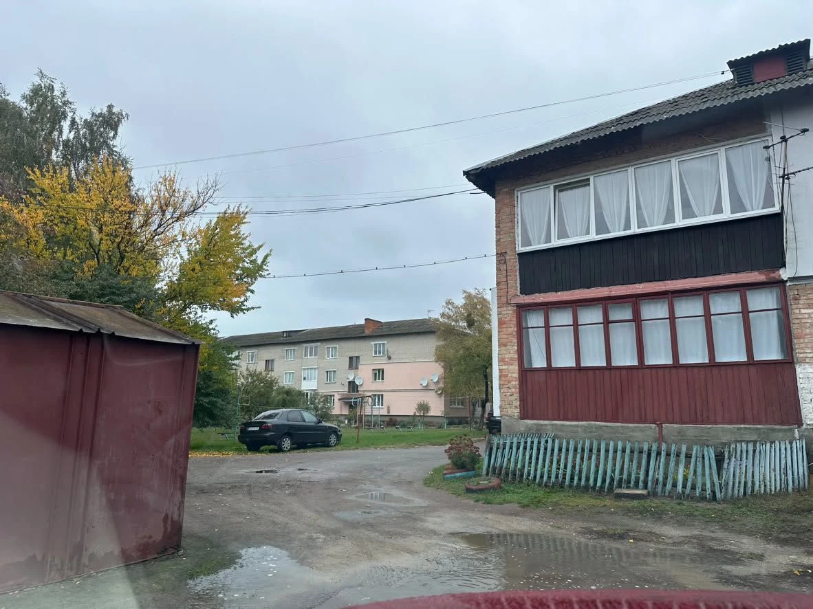 Продам гараж. вул.Героїв України