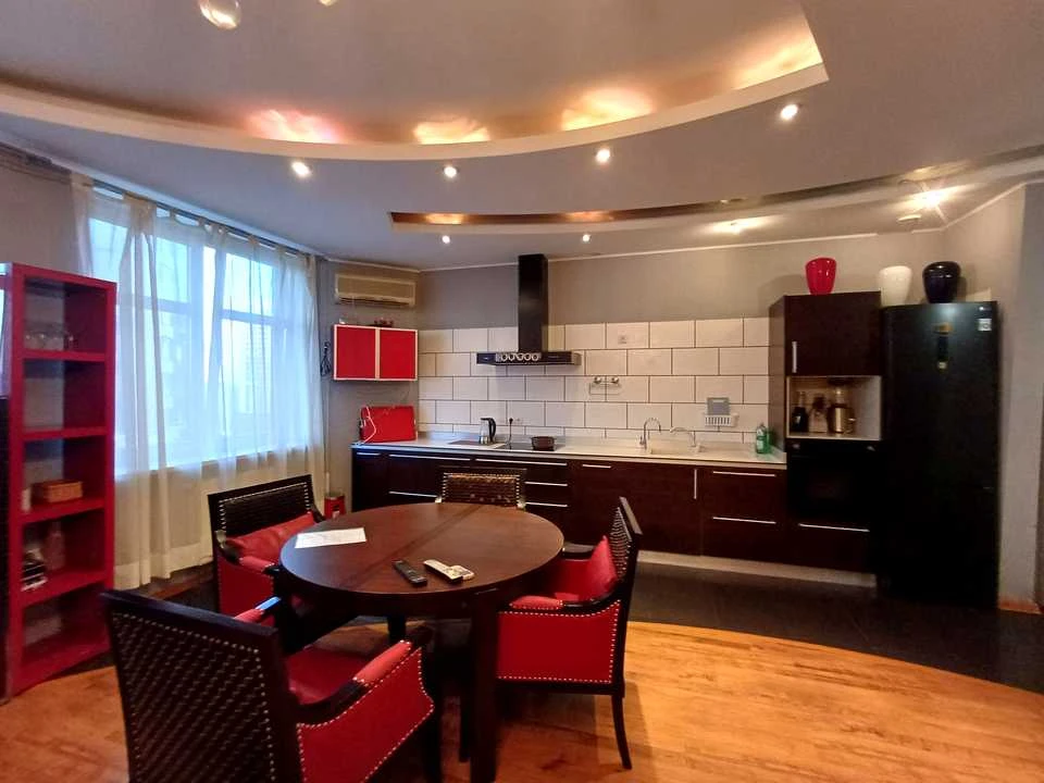 Apartment. Eugene Konovalets Street, Kyiv