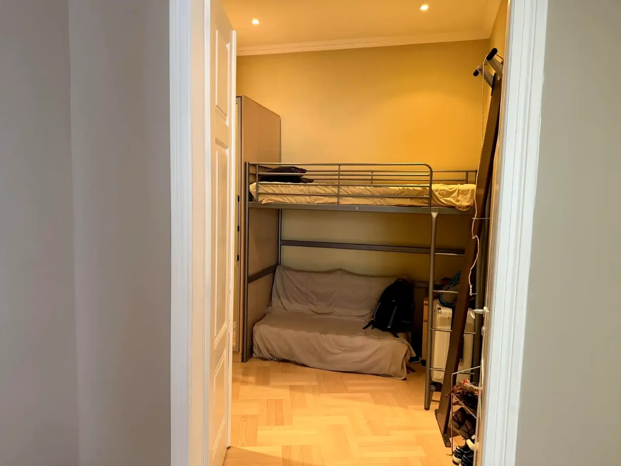 Sale of a 3-room apartment 99.9 sq.m. 3/3 floor