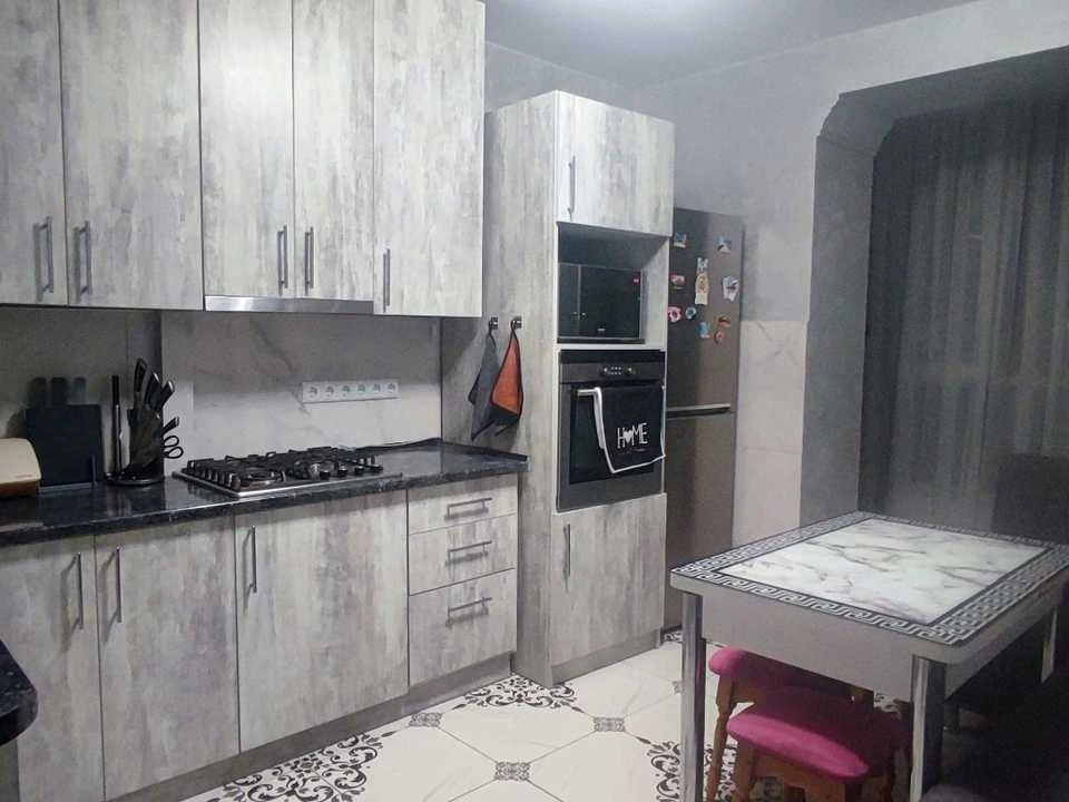 Apartment. Ivano-Frankivsk, Vasyl Stus Street