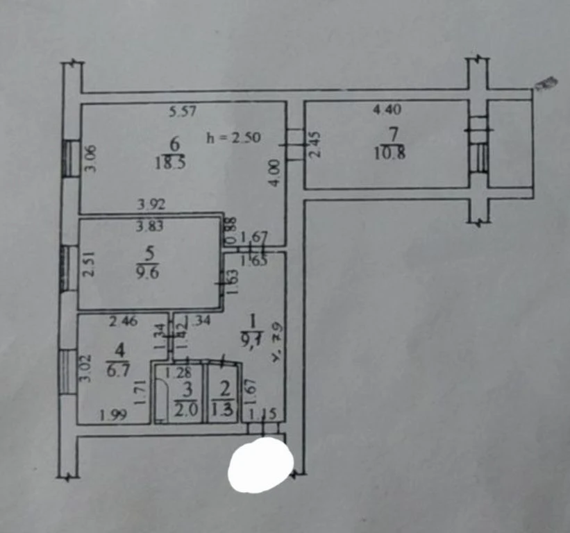 Urgent sale!! 3 rooms, 5/9 Renovation. Queen Street