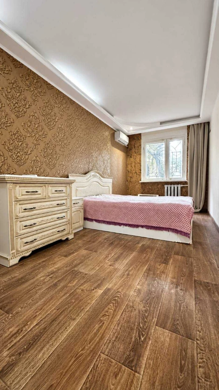 Продаж 3 кімнатної квартири  вул  ак. Філатова Черемушки  кв