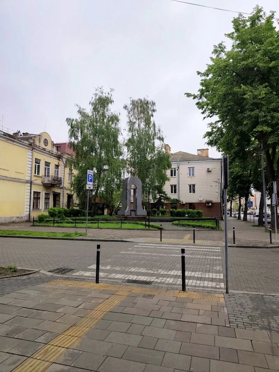 Продам 3к квартиру в центрі. Покращене планування. Газове оп