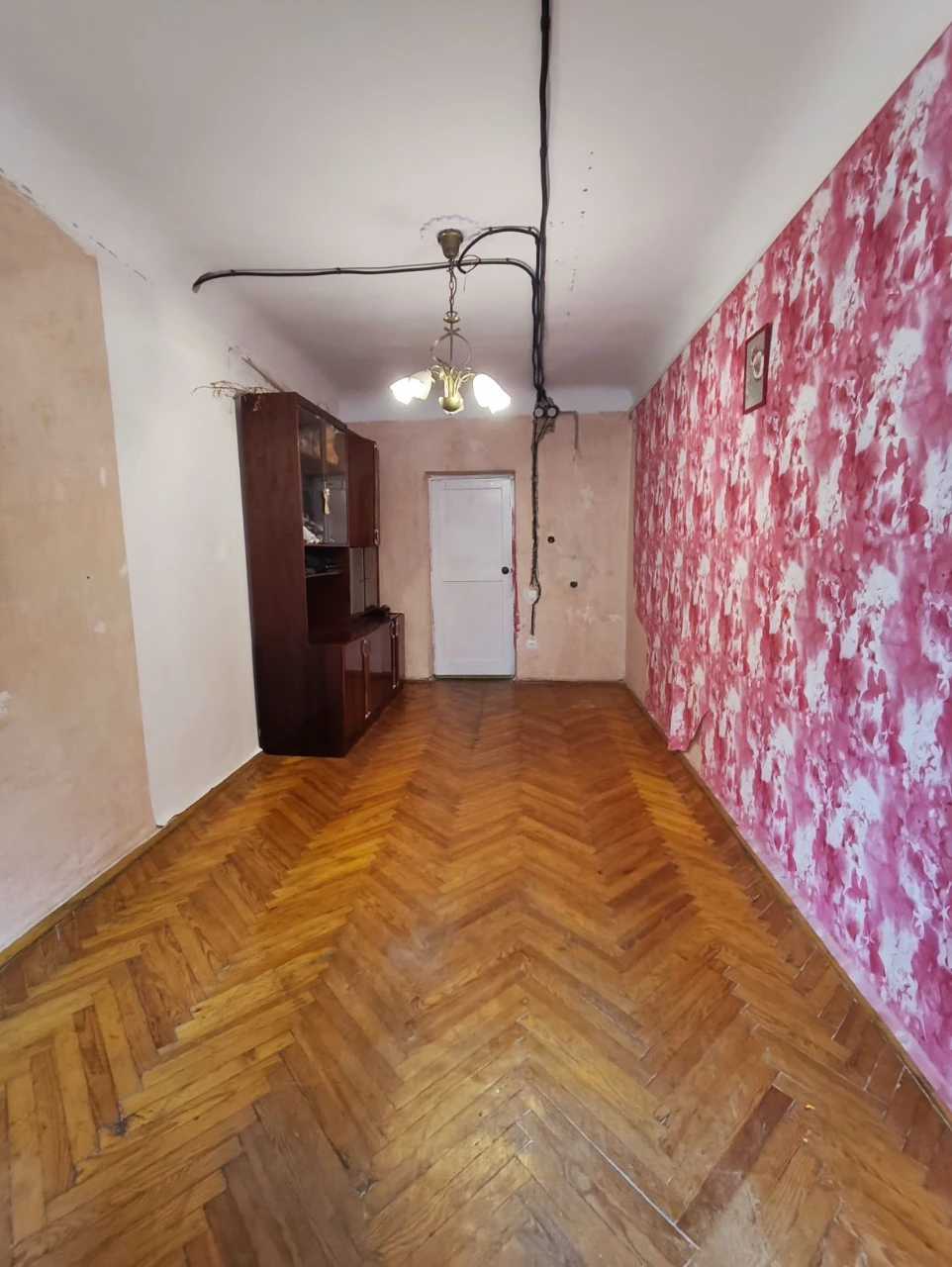 Продам 3к квартиру в центрі. Покращене планування. Газове оп