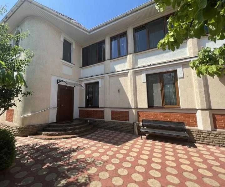 Цегляний будинок на Фонтані • 9 ст Фонтану • вул Окружна • Г