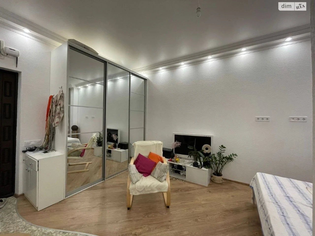 Long-Term Rental Apartment