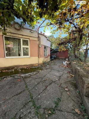 House Center for Sale