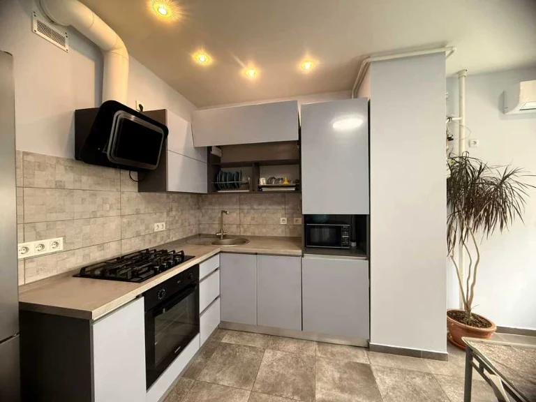 Apartment. Yunatska St., Kyiv