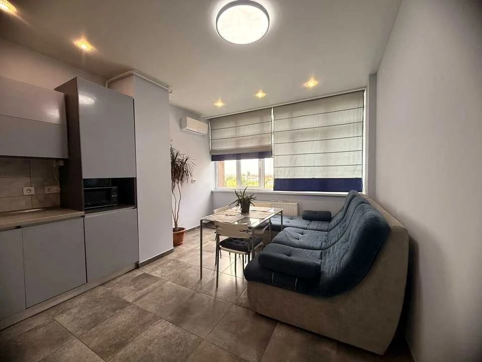 Apartment. Yunatska St., Kyiv
