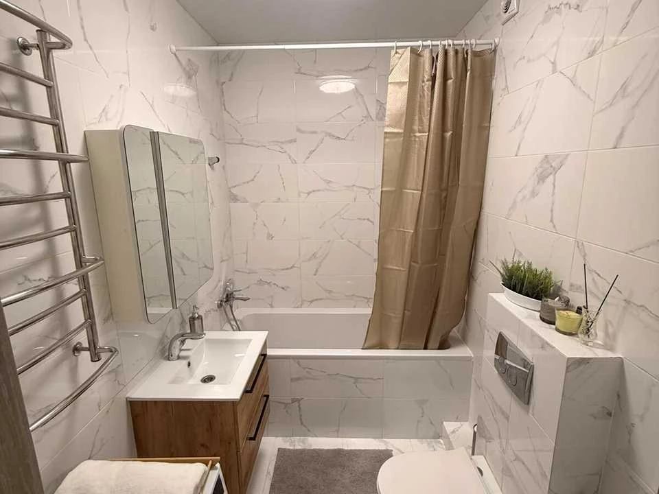 Apartment. Yunatska St., Kyiv