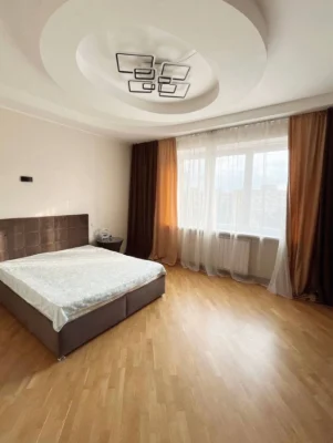 Sale of a 4-bedroom apartment in the Oasis complex