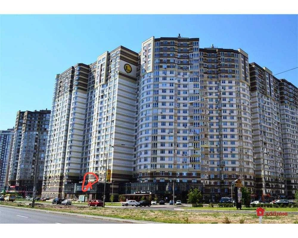 Продаж 1-кімнатної квартири, обща площа 51м2, жила 22,6 м2.