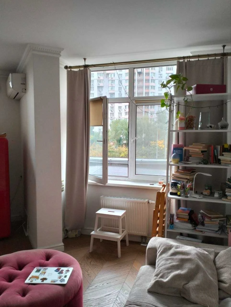 Продаж 1-кімнатної квартири, обща площа 51м2, жила 22,6 м2.