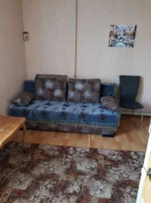 Продам гостинку, метро Индустриальная