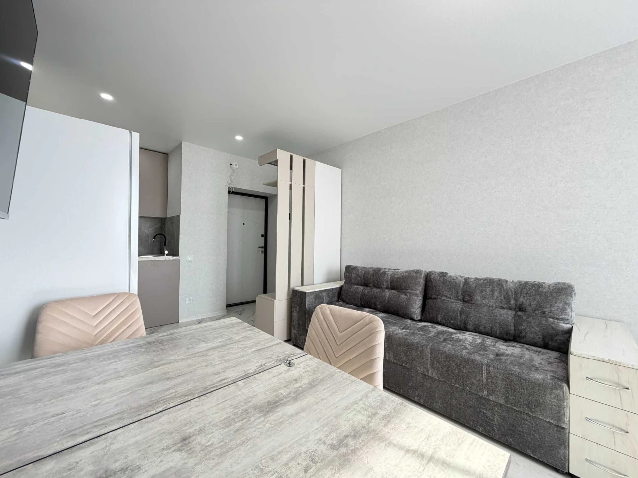Apartment for sale in the "Ptashka" residential complex, 1-room apartment, panoramic view