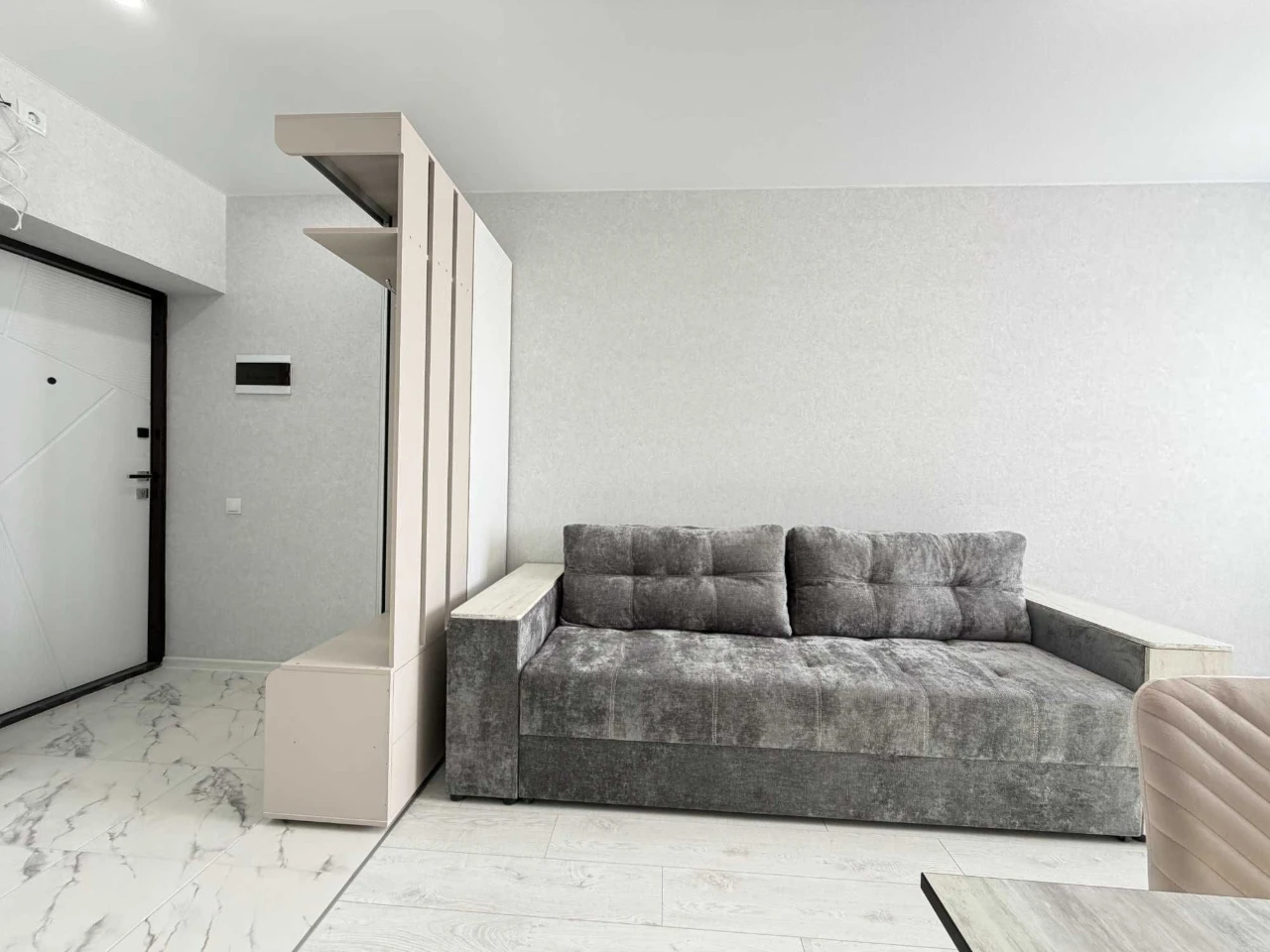 Apartment for sale in the "Ptashka" residential complex, 1-room apartment, panoramic view