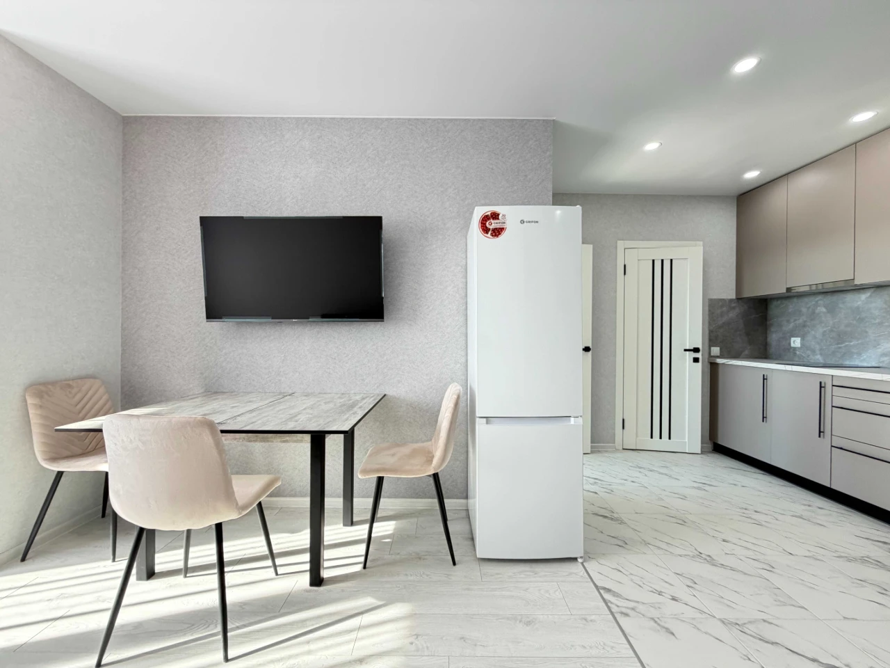 Apartment for sale in the "Ptashka" residential complex, 1-room apartment, panoramic view